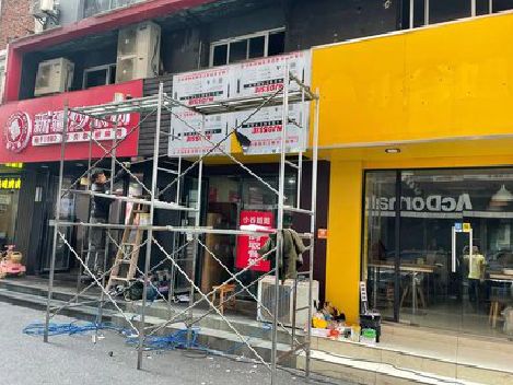 镇安制作广告招牌如何避免它发黄？